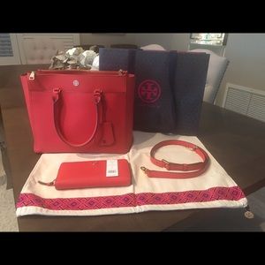 Tory Burch Poppy Red Robinson Tote/Handbag with Robinson Wallet included‼️